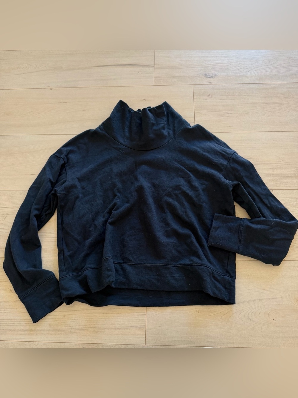 James Perse Blue Relaxed Turtleneck Lightweight Sweatshirt